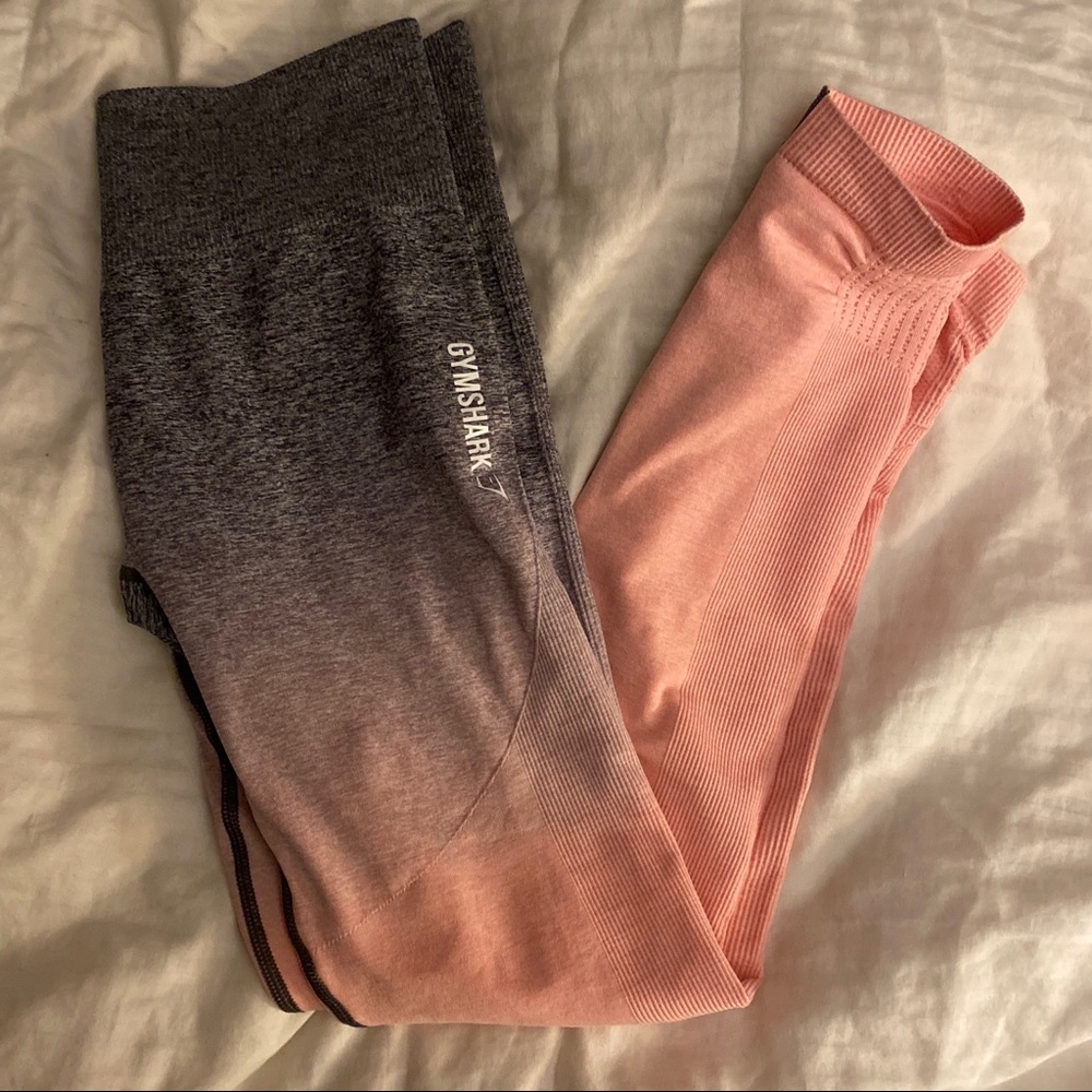 Gymshark Ombre Seamless- Peach Pink/Charcoal Small